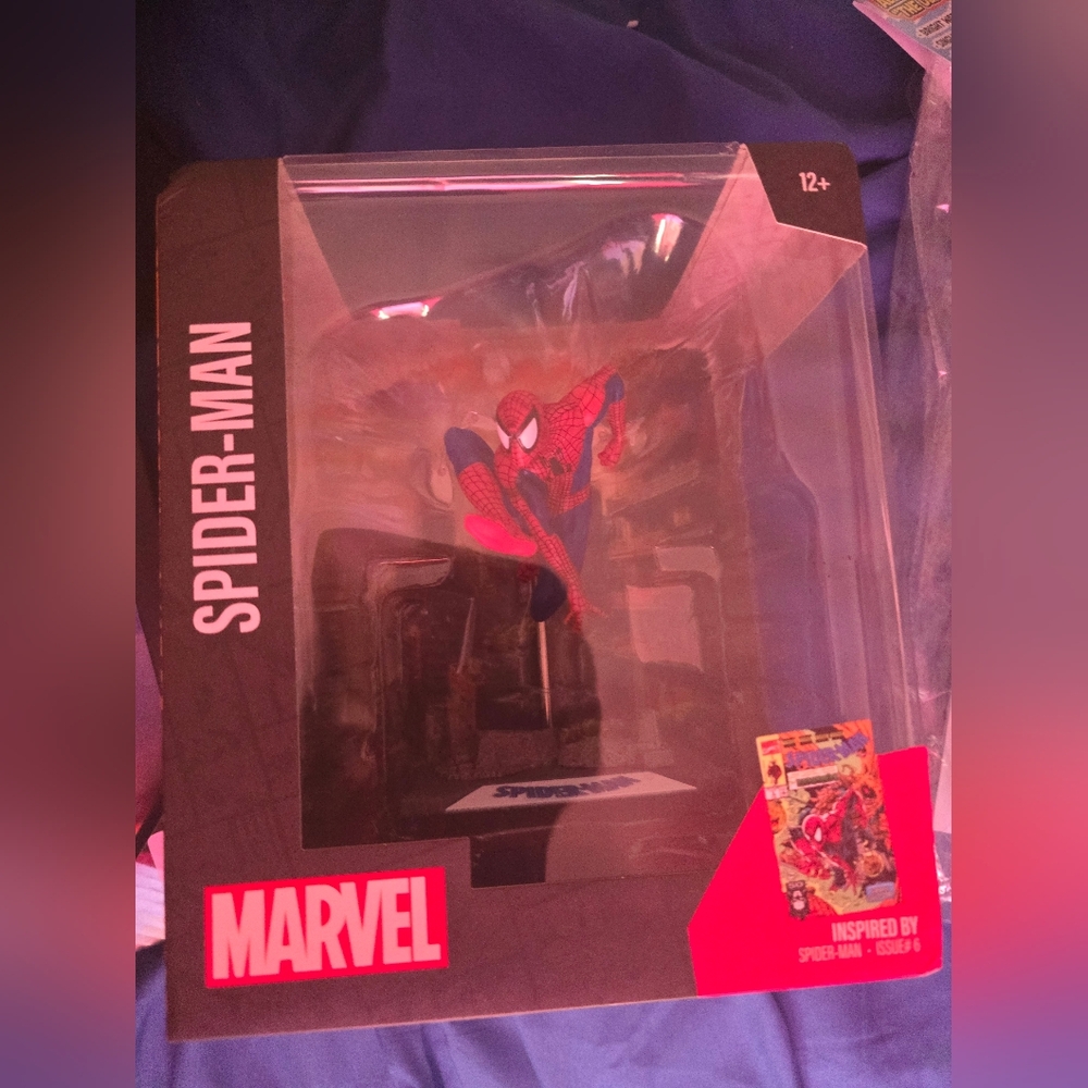 Marvel Spider-Man Figure in Red and Blue